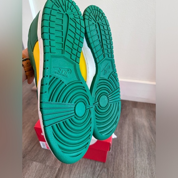 NWT Nike Dunk Low Brazil - Size 9.5 Men - Picture 5 of 11